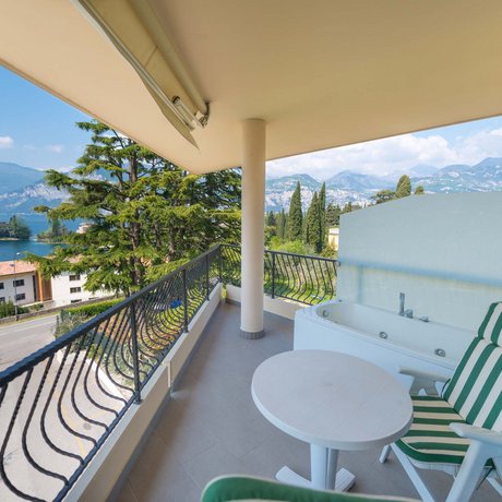Hotel sul Lago di Garda con piscina: le nostre immagini Hotel sul Lago di Garda con piscina: le nostre immagini