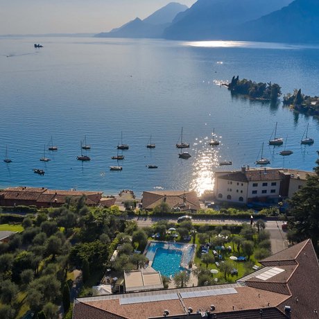 Hotel sul Lago di Garda con piscina: le nostre immagini Hotel sul Lago di Garda con piscina: le nostre immagini