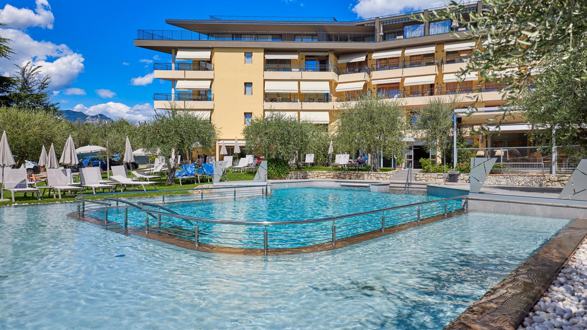 Hotel with spa on Lake Garda: much-loved relaxation! Hotel with spa on Lake Garda: much-loved relaxation!