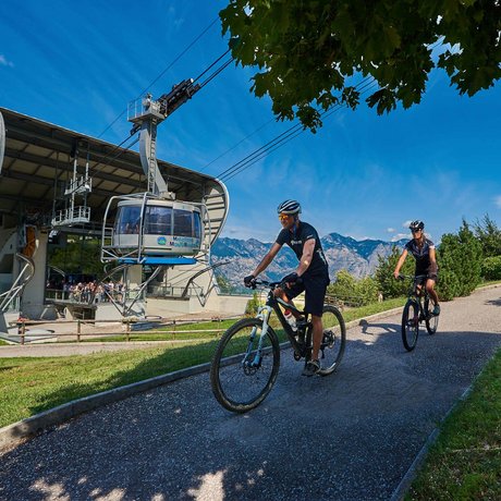 Hotel sul Lago di Garda con piscina: le nostre immagini Hotel sul Lago di Garda con piscina: le nostre immagini