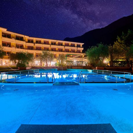 Hotel sul Lago di Garda con piscina: le nostre immagini Hotel sul Lago di Garda con piscina: le nostre immagini