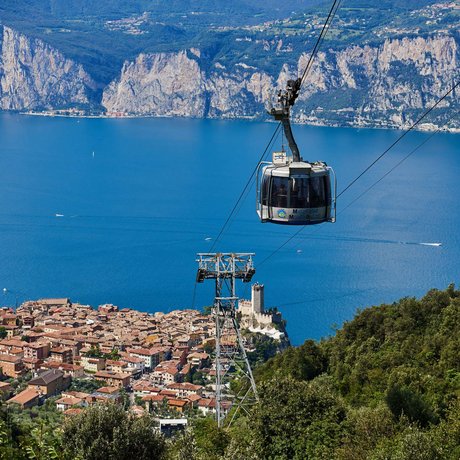 Hotel sul Lago di Garda con piscina: le nostre immagini Hotel sul Lago di Garda con piscina: le nostre immagini